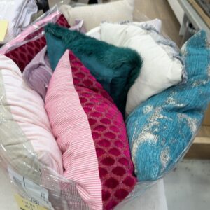 EX STAGING - LOT OF ASSORTED DESIGNER CUSHIONS, SOLD AS IS