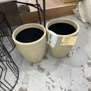 EX STAGING - PLANT POT, SOLD AS IS