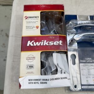 NEW KWIKSET DOUBLE CYCLINDER DEADBOLT WITH KEYS, SQUARE