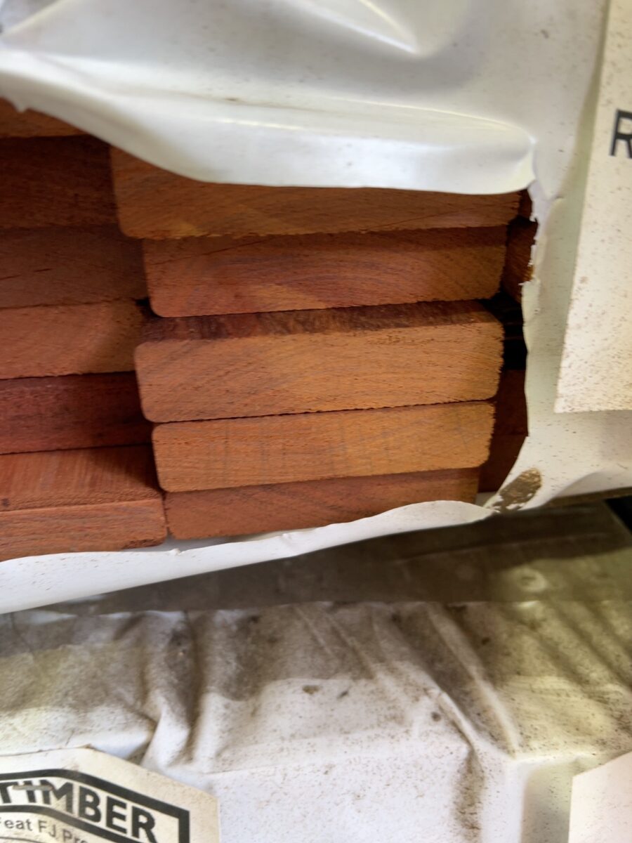 85X20 JARRAH F/J FEATURE GRADE PRE-OILED DECKING-42/2.7