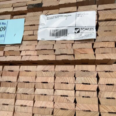 65X19 TAS OAK KD HARDWOOD SINGLE BEVEL ARCHITRAVES-240/1.8