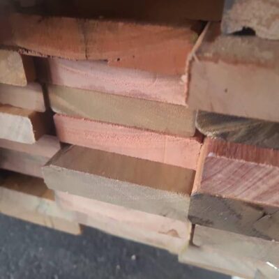 86X19 FEATURE GRADE SPOTTED GUM DECKING (PACK CONSISTS OF RANDOM SHORT LENGTHS)