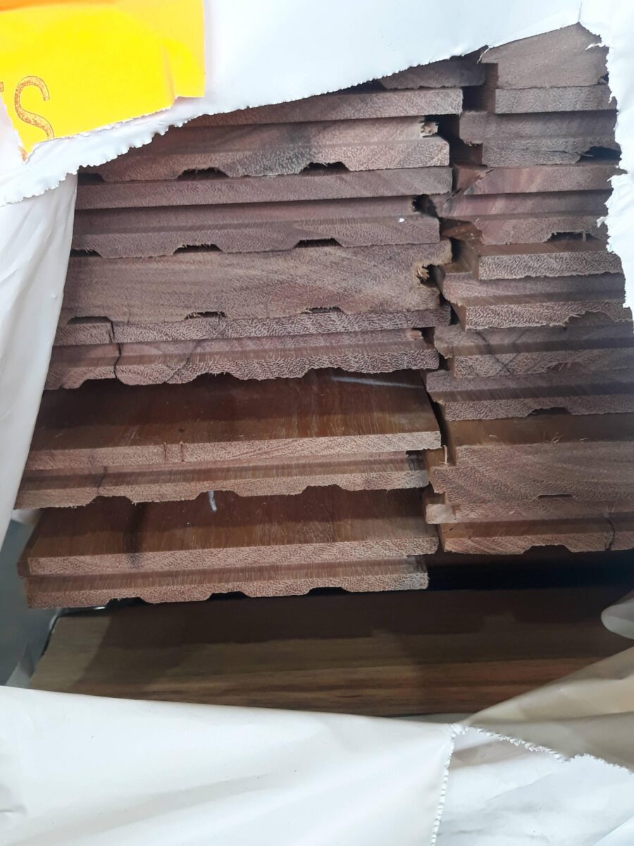 130X19 FEATURE GRADE SPOTTED GUM FLOORING