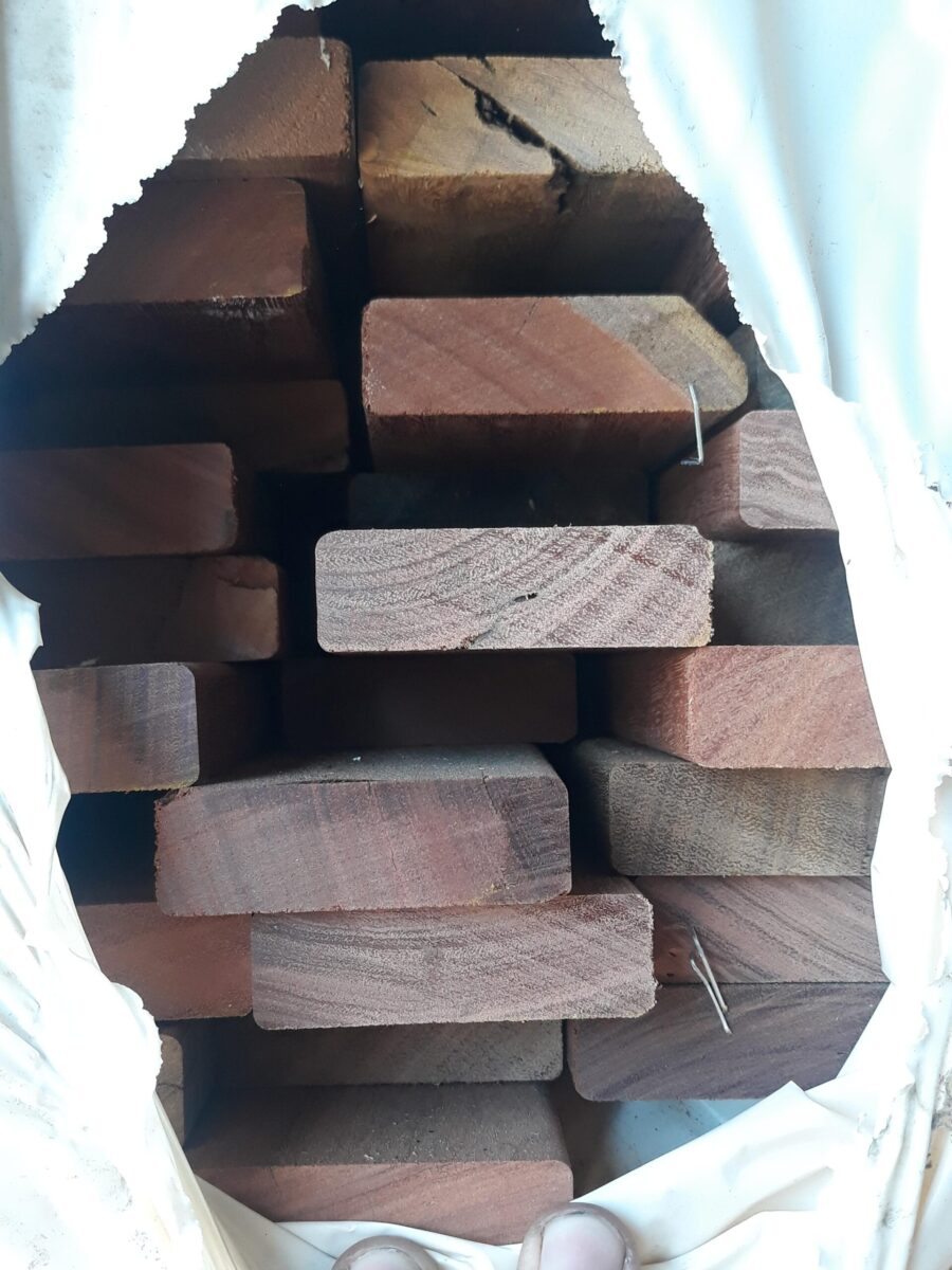 64X19 FEATURE GRADE QLD MIXED HARDWOOD DECKING- (PACK CONSISTS OF RANDOM SHORT LENGTHS)