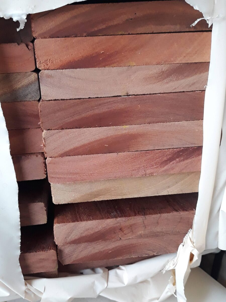 135X19 FEATURE GRADE QLD MIX HWD DECKING (PACK CONSISTS OF RANDOM SHORT LENGTHS)