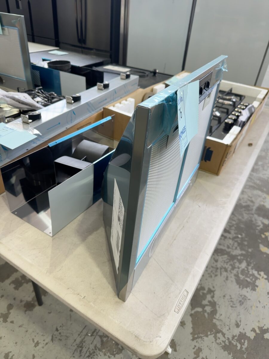NEW HAFELE TAPERED CANOPY RANGEHOOD 600MM, 539.80.321, WITH 3 MONTH WARRANTY