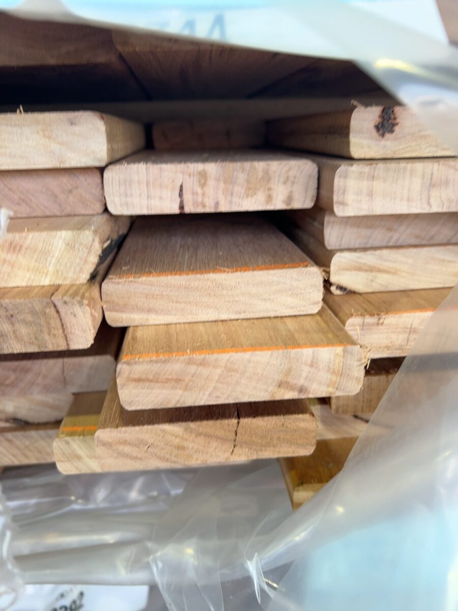 86X19 STRINGY BARK MERCH KD DECKING