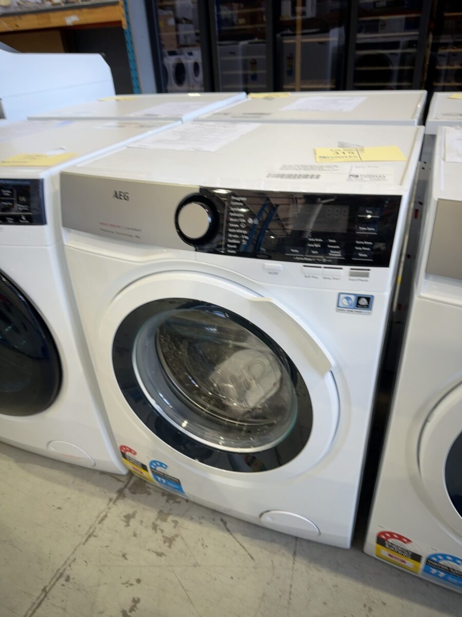 AEG 8kg 6000 SERIES FRONT LOAD WASHING MACHINE WITH PROSENSE TECHNOLOGY, 1400 SPIN SPEED, 10 WASH PROGRAMS, STEAM REFRESH OPTION, WOOLMARK BLUE CERTIFICATION, ULTRA QUICK PROGRAM, AQUA CONTROL SYSTEM, MODEL LF6ES8431A **3 YEAR MANUFACTURER WARRANTY**