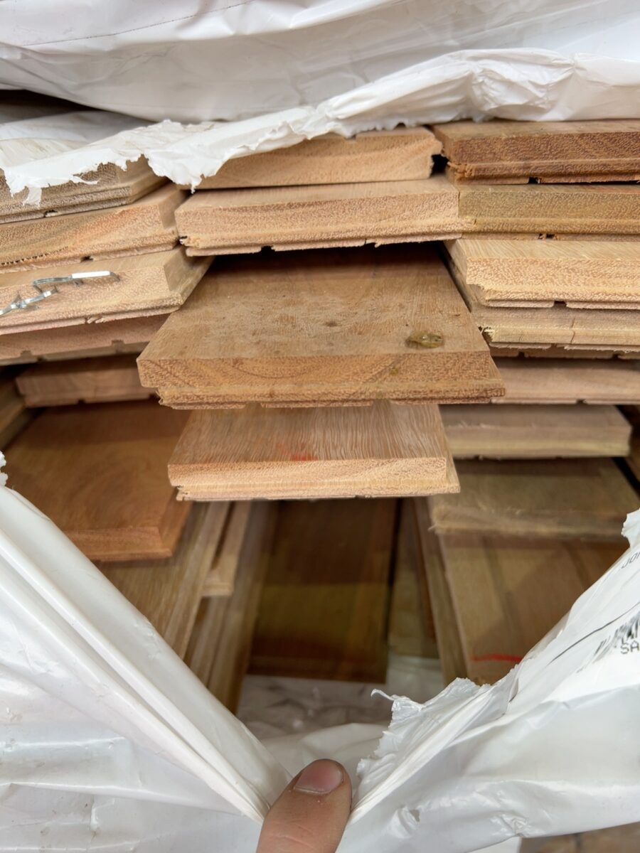 85X14 SPOTTED GUM COVER GRADE OVERLAY FLOORING