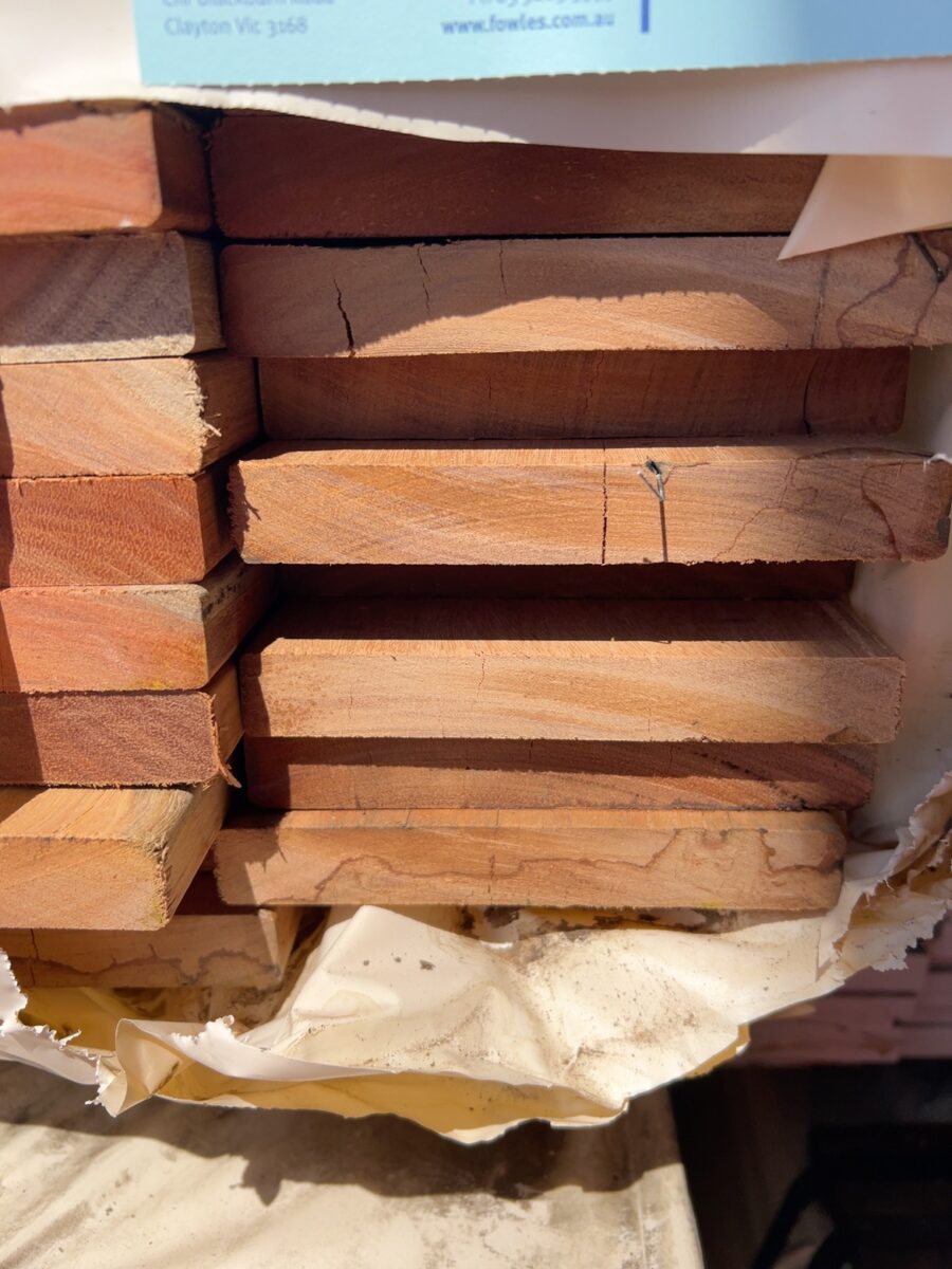 135X19 FEATURE GRADE QLD MIX HWD DECKING- (PACK CONSISTS OF RANDOM SHORT LENGTHS)