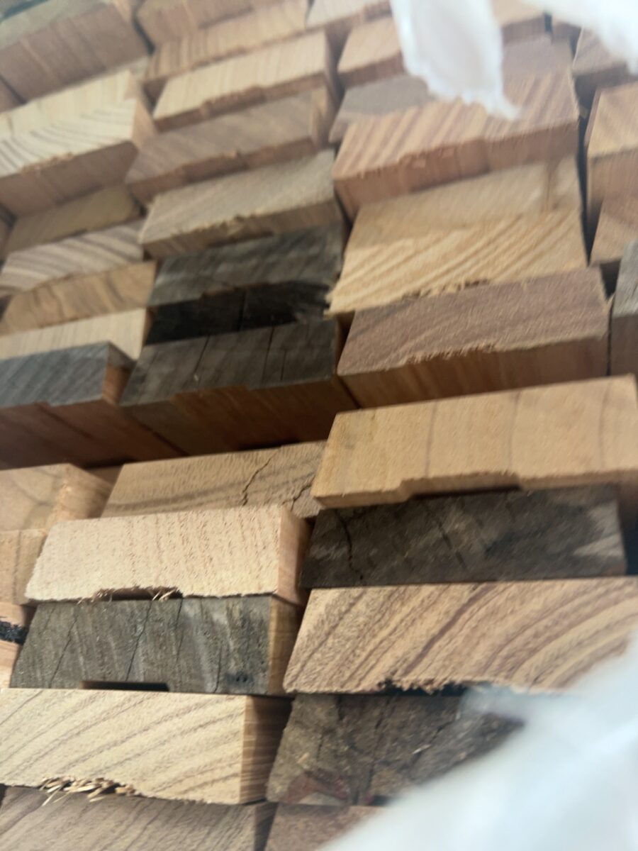 65X19 TAS OAK UTE SINGLE BEVEL ARCHITRAVES