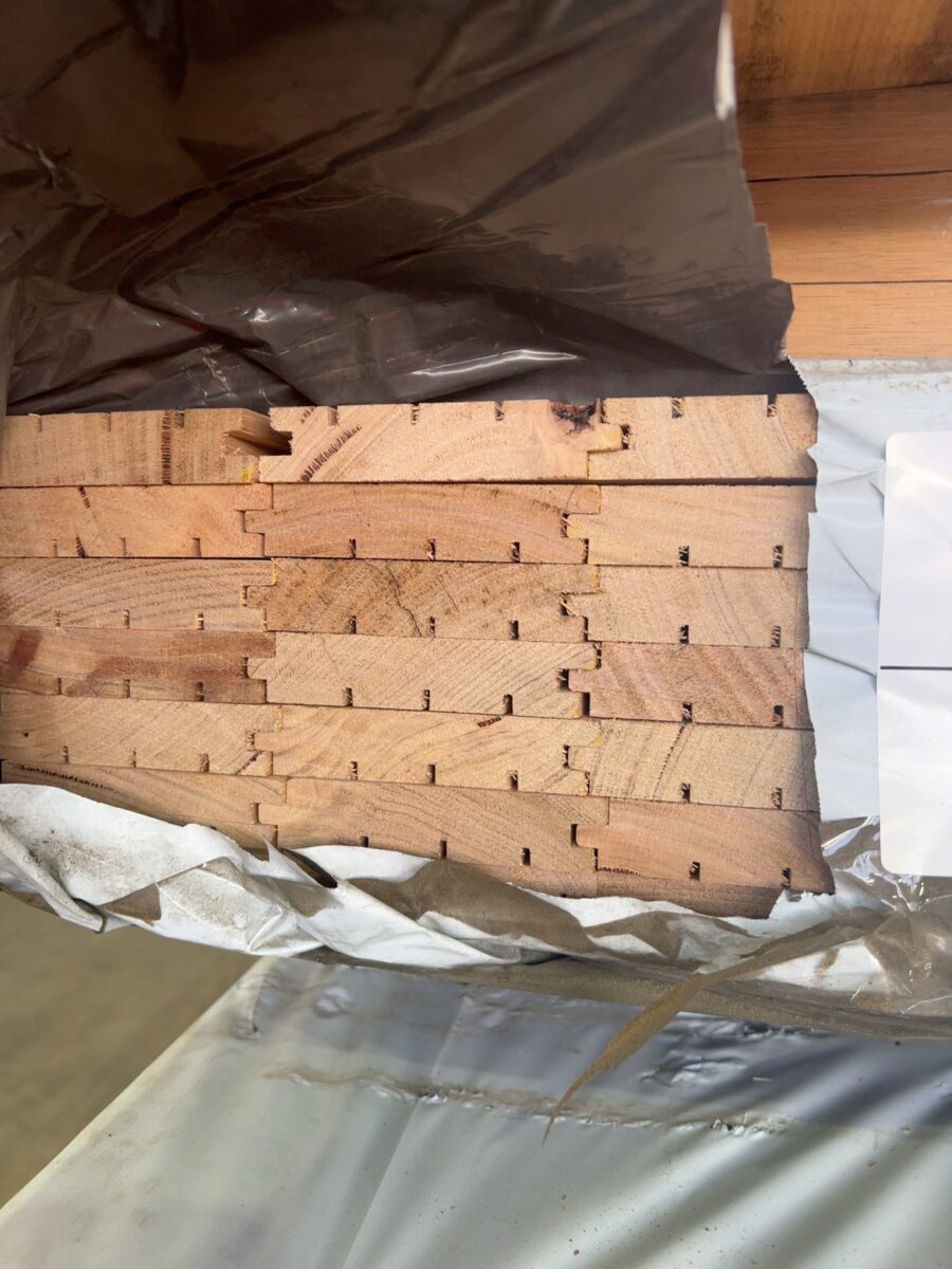 85X19 WORMY CHESTNUT GUMVEIN GRADE FLOORING