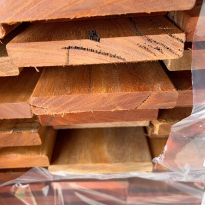 135X19 FEATURE GRADE QLD DARK MIXED HARDWOOD DECKING- (PACK CONSISTS OF RANDOM SHORT LENGTHS)
