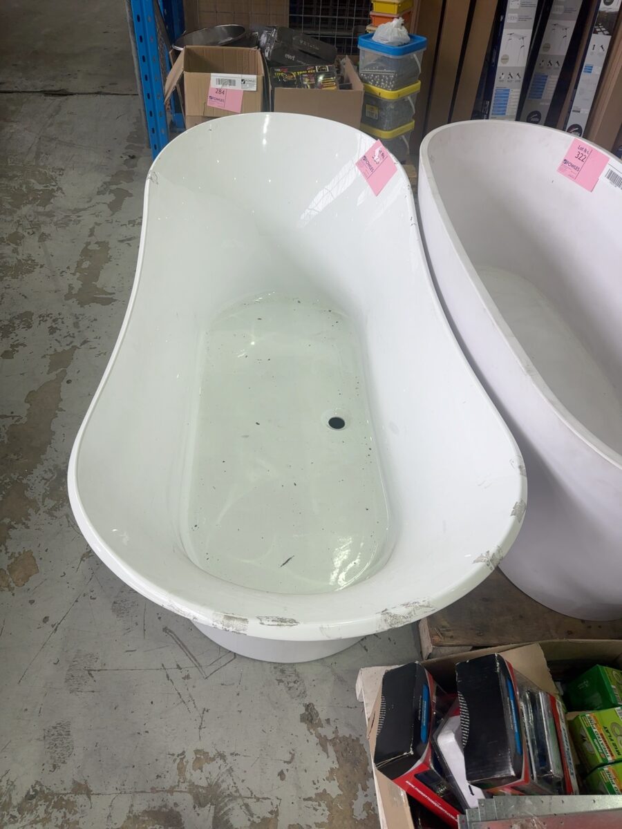 NEW 1800MM SERENITY WHITE ACRYLIC FREESTANDING BATH, 1800MM X 800MM WIDE X 680MM HIGH (SY-188-180)