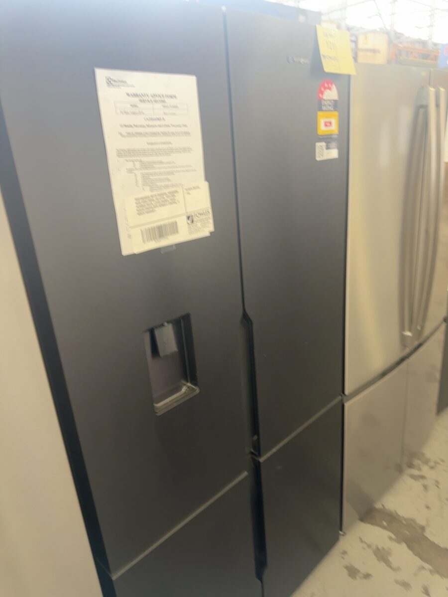 WESTINGHOUSE MATTE CHARCOAL WQE5660BA QUAD DOOR FRIDGE, 564 LITRE, WITH NON PLUMBED WATER, 4 STAR ENERGY, FRESH SEALED CRISPER WITH HUMIDITY CONTROL, 12 MONTH WARRANTY