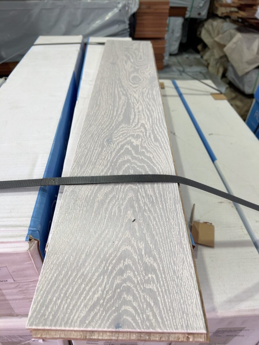900X150X15/4MM PALE GREY ENGINEERED FLOORING (41 BOXES OF 1.35M2)