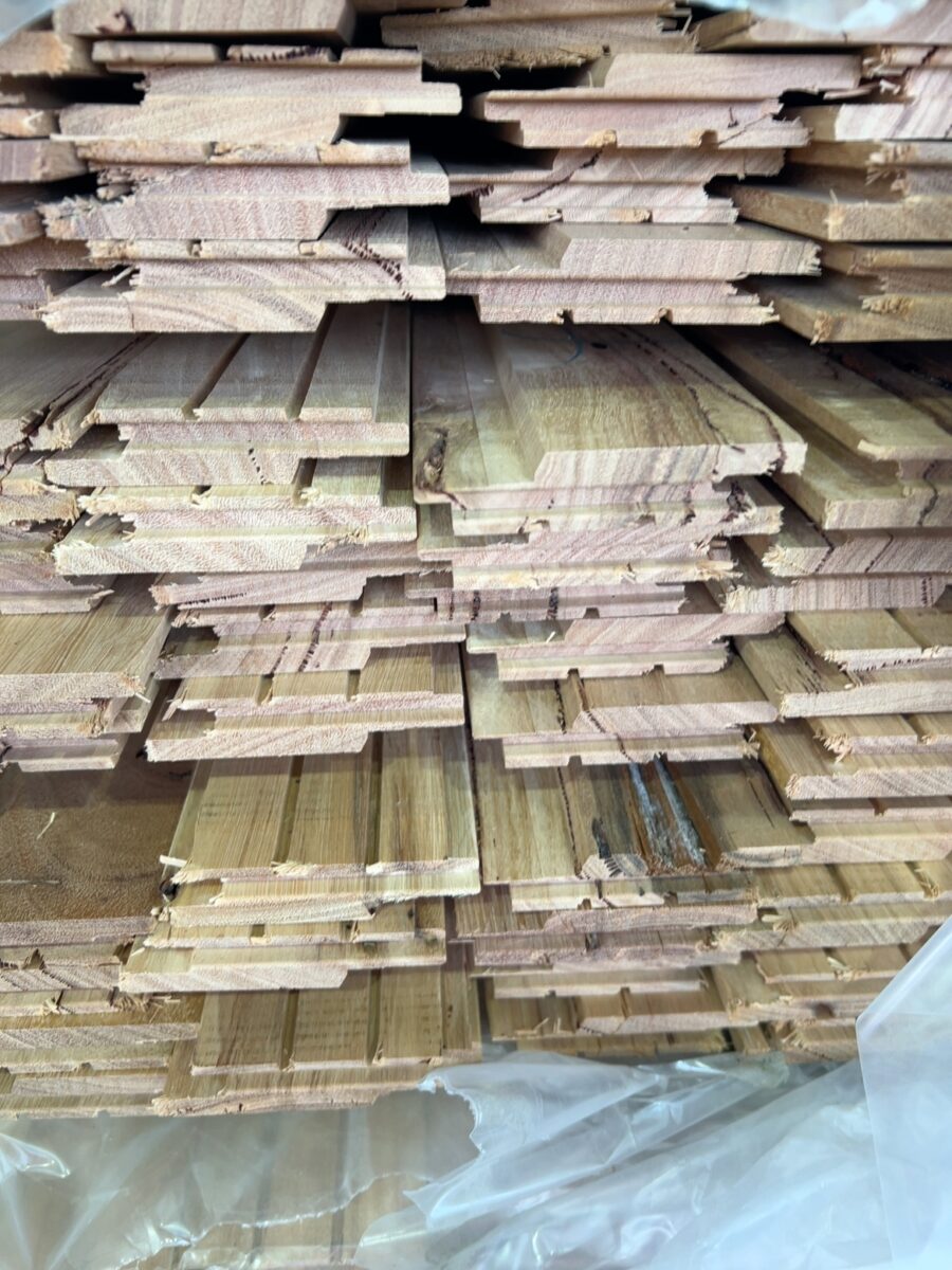 72X19 BLACKBUTT UTILITY GRADE SHIPLAP CLADDING