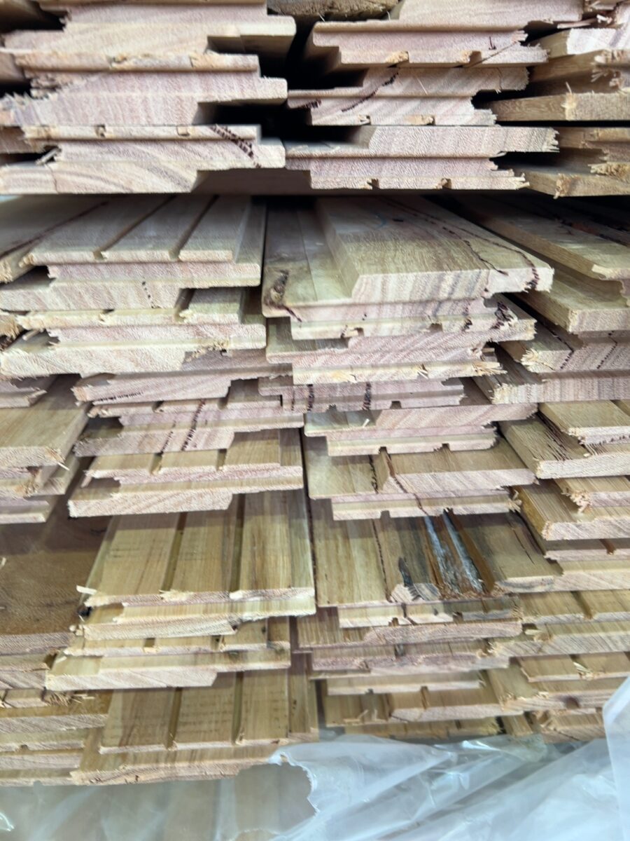 72X19 BLACKBUTT UTILITY GRADE SHIPLAP CLADDING