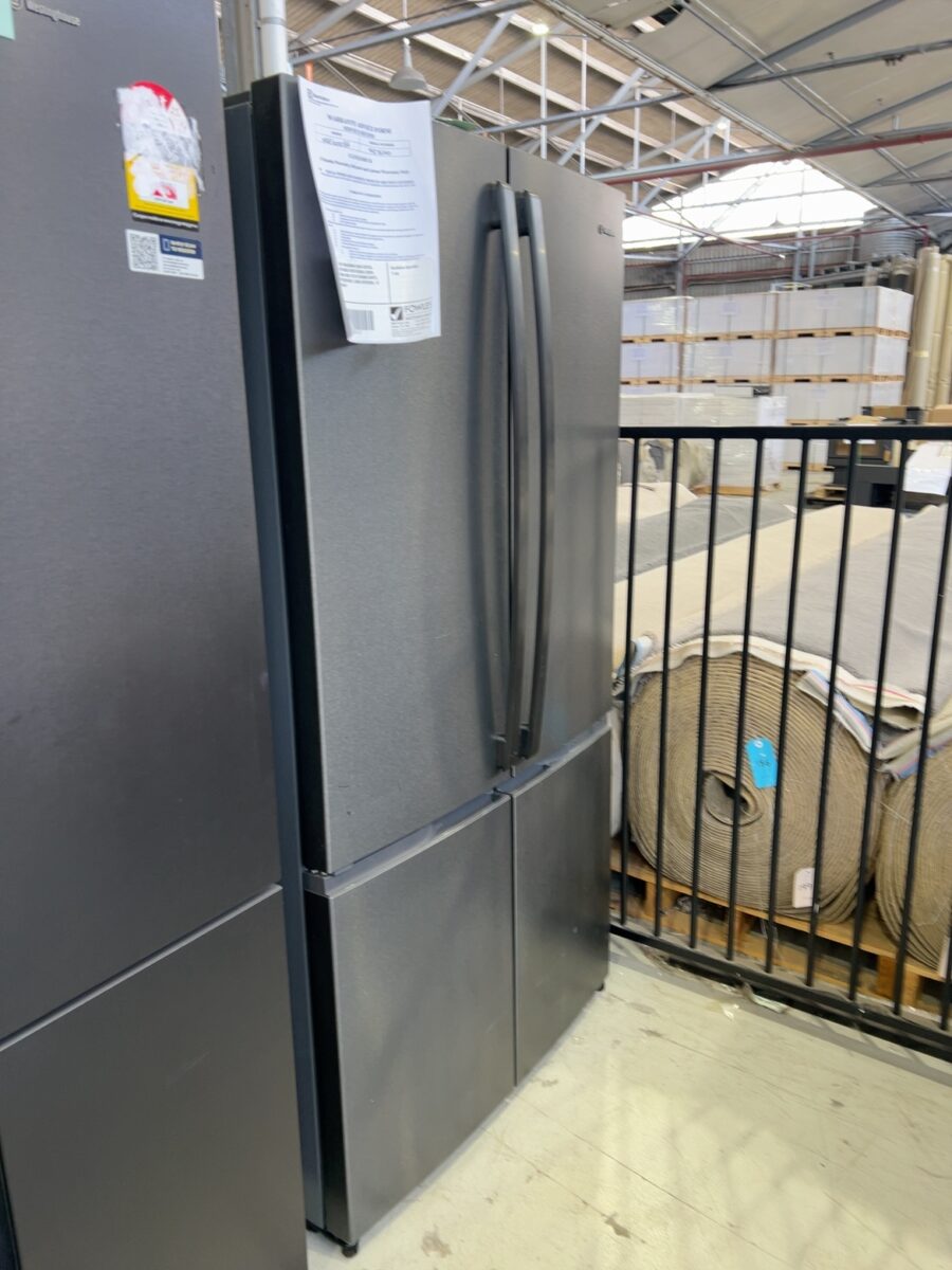WESTINGHOUSE WQE6000BA DARK S/STEEL FRENCH DOOR FRIDGE WITH DOUBLE DOOR FREEZER, 896MM WIDE TO FIT 900MM CAVITY, FINGERPRINT RESISTANT, LARGE INTERIOR, 12 MONTH WARRANTY