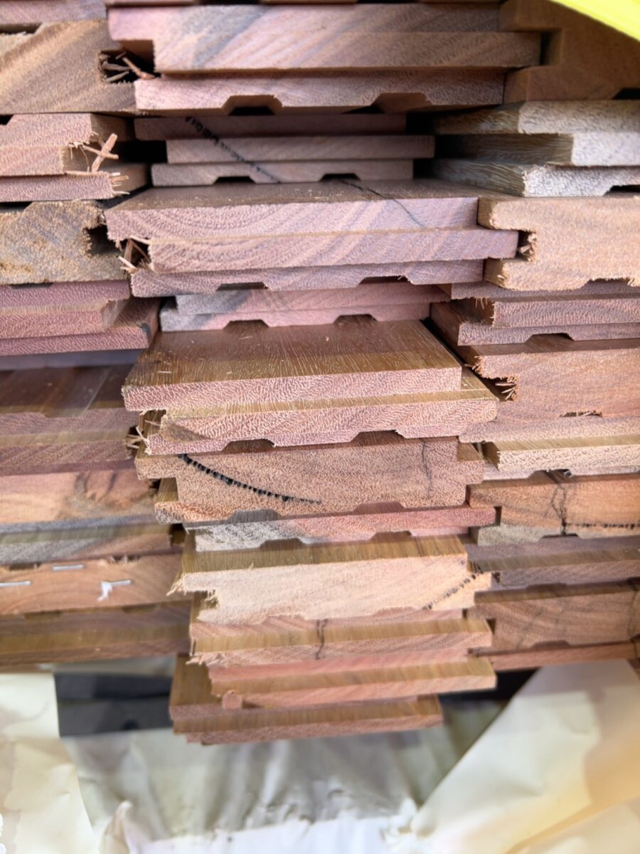 80X19 FEATURE GRADE SPOTTED GUM FLOORING