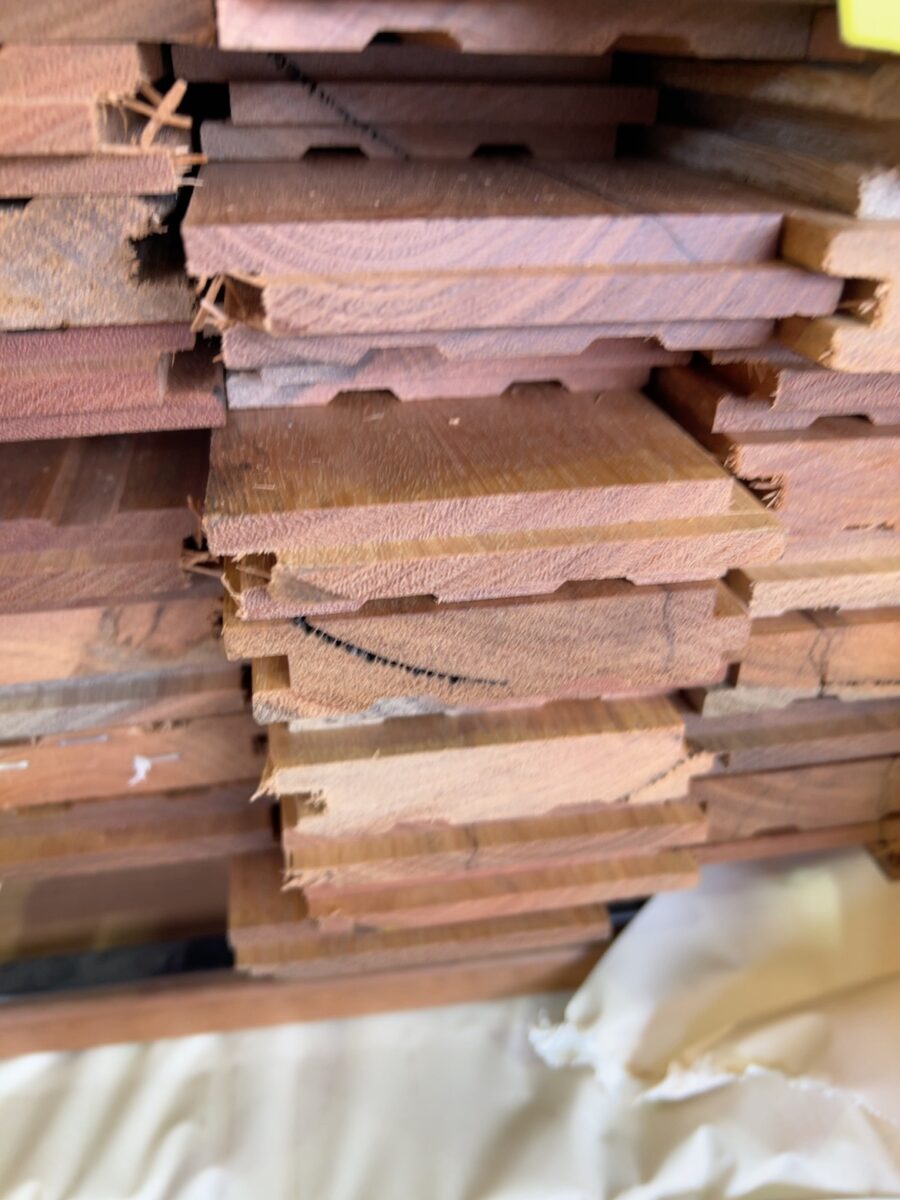 80X19 FEATURE GRADE SPOTTED GUM FLOORING