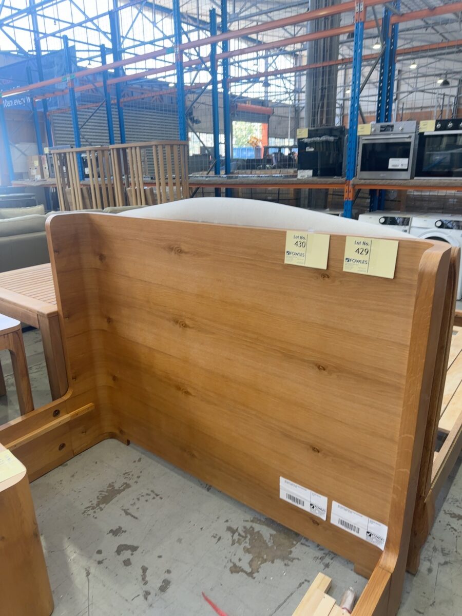 NEW BOWER CURVED OAK KING BEDFRAME, NATURAL FINISH, AU1224