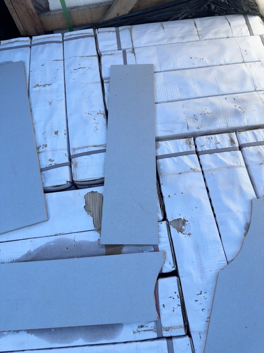 PALLET OF MATTE GREY TILE 600MM X 150MM, #1