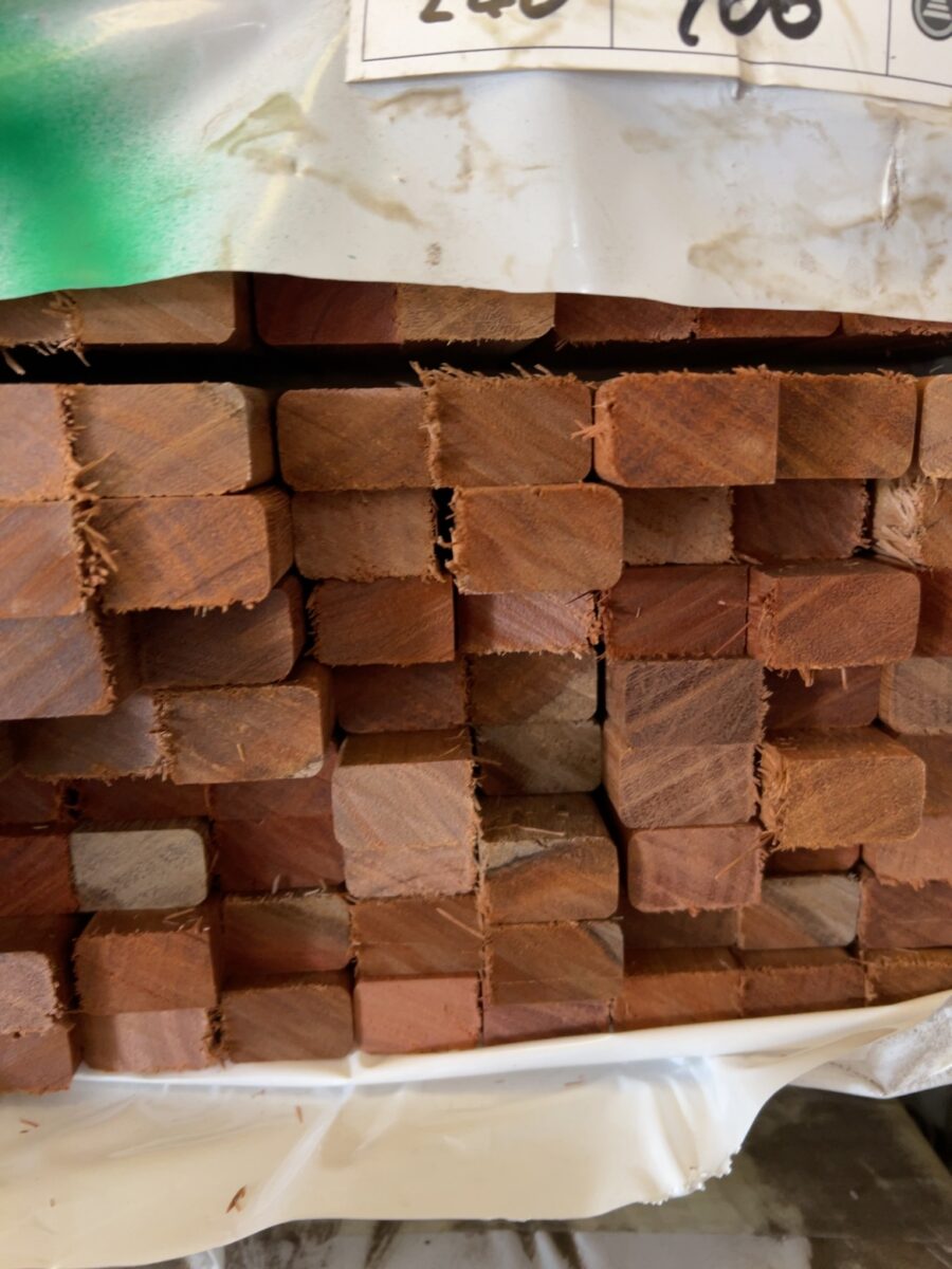 30X19 DAR QLD MIXED HARDWOOD SCREENING-240/0.9