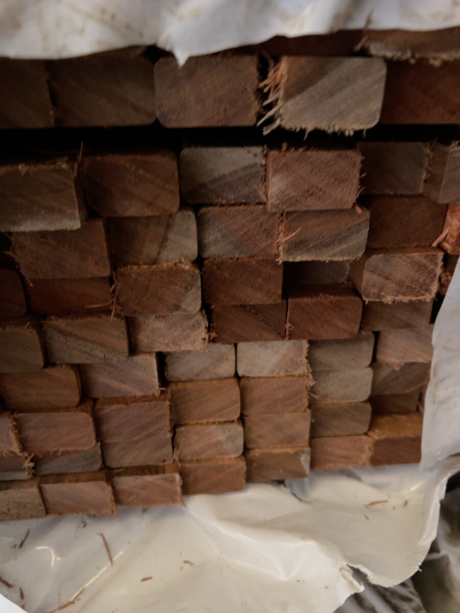 30X19 DAR QLD MIXED HARDWOOD SCREENING-240/0.9