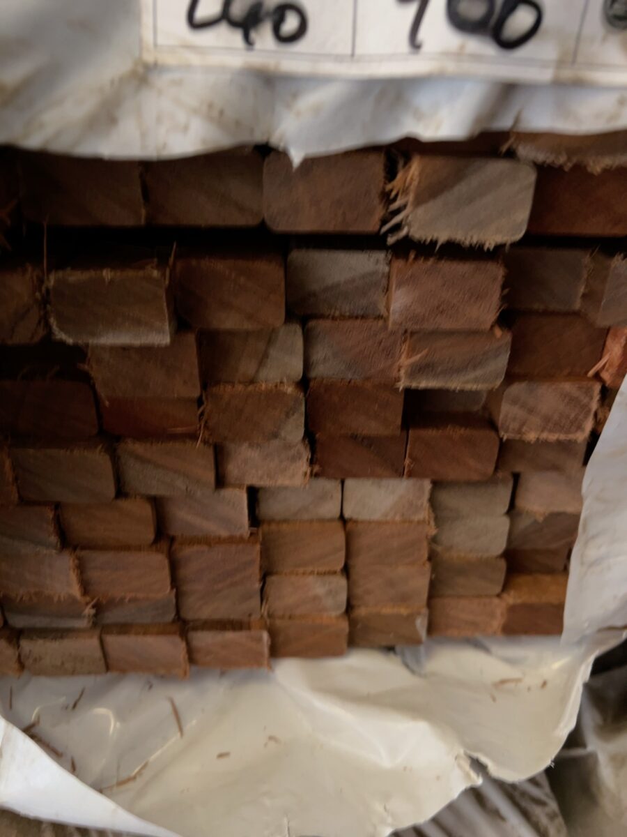 30X19 DAR QLD MIXED HARDWOOD SCREENING-240/0.9