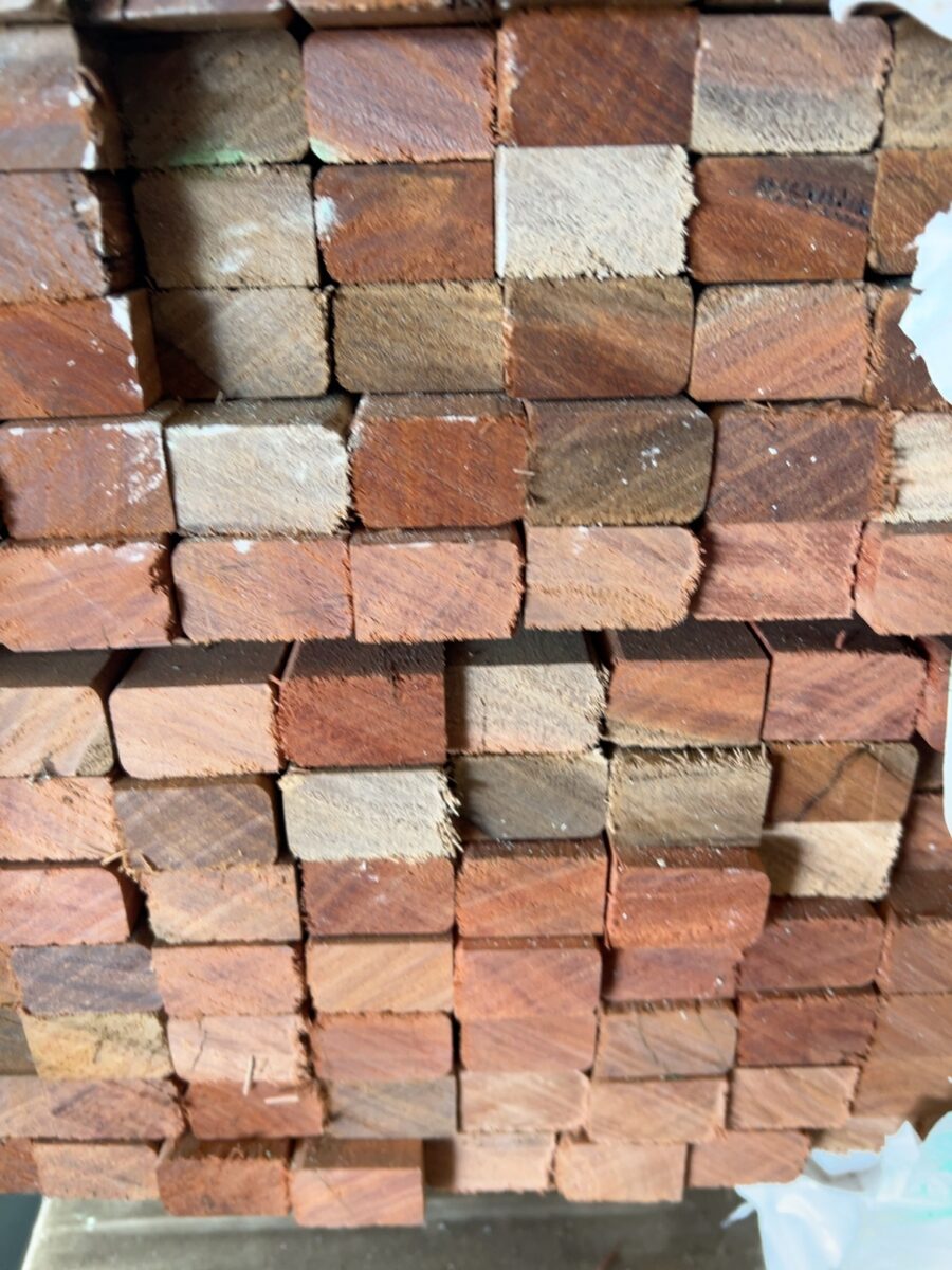 30X19 DAR QLD MIXED HARDWOOD SCREENING-240/1.2
