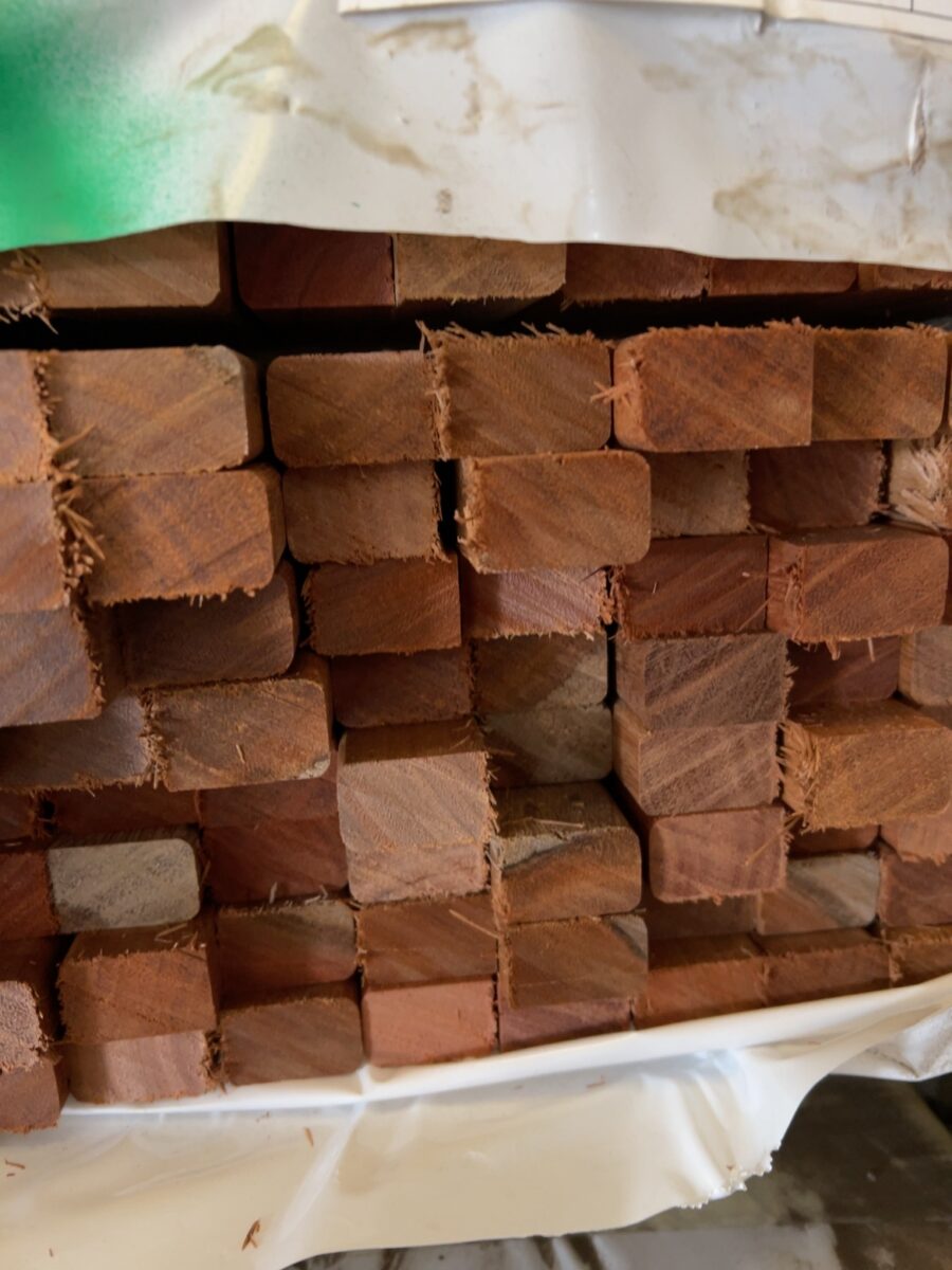 30X19 DAR QLD MIXED HARDWOOD SCREENING-240/0.9