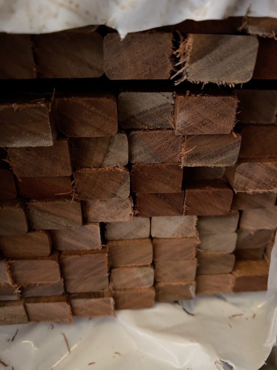 30X19 DAR QLD MIXED HARDWOOD SCREENING-240/0.9