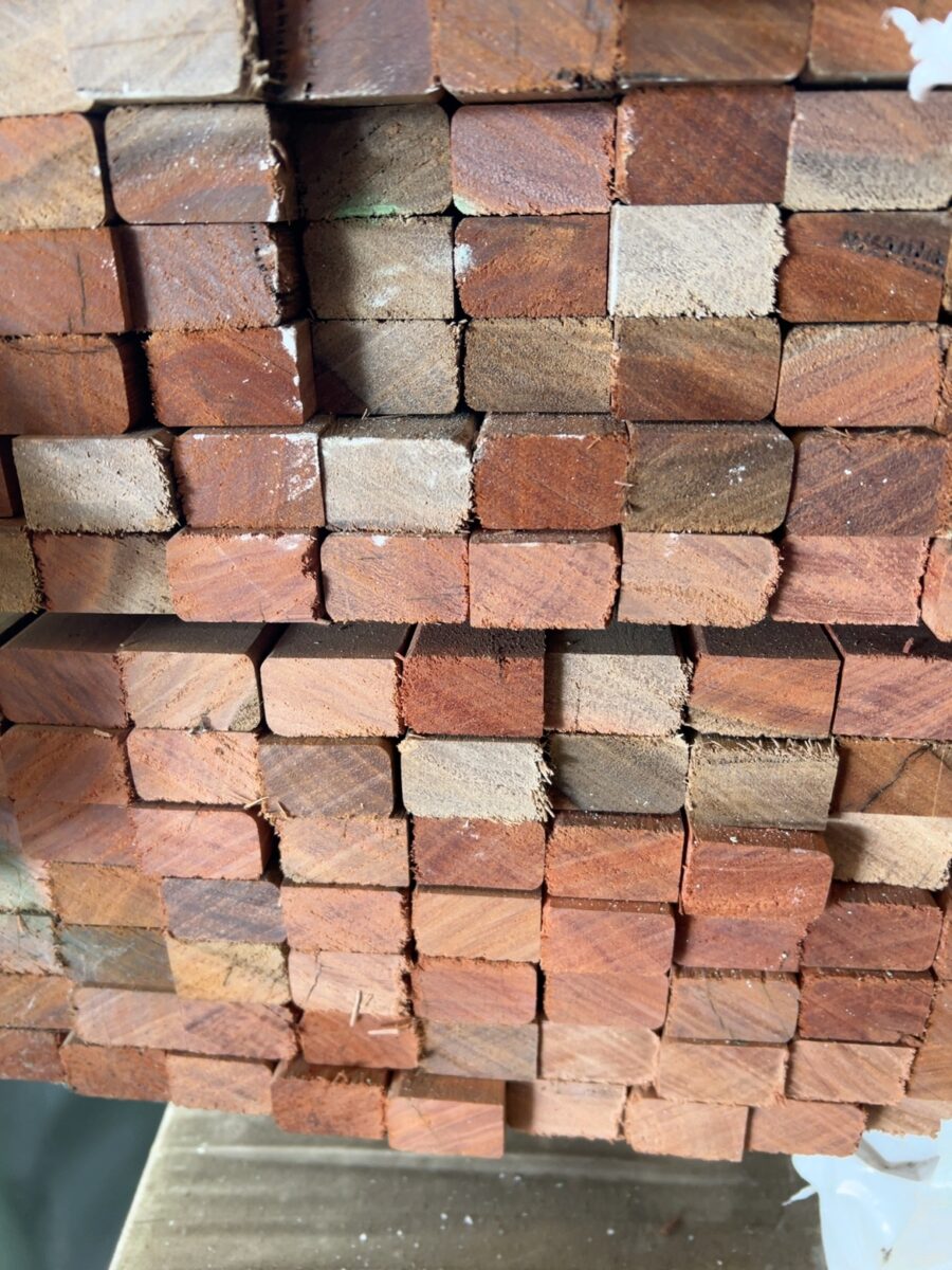 30X19 DAR QLD MIXED HARDWOOD SCREENING-240/1.2