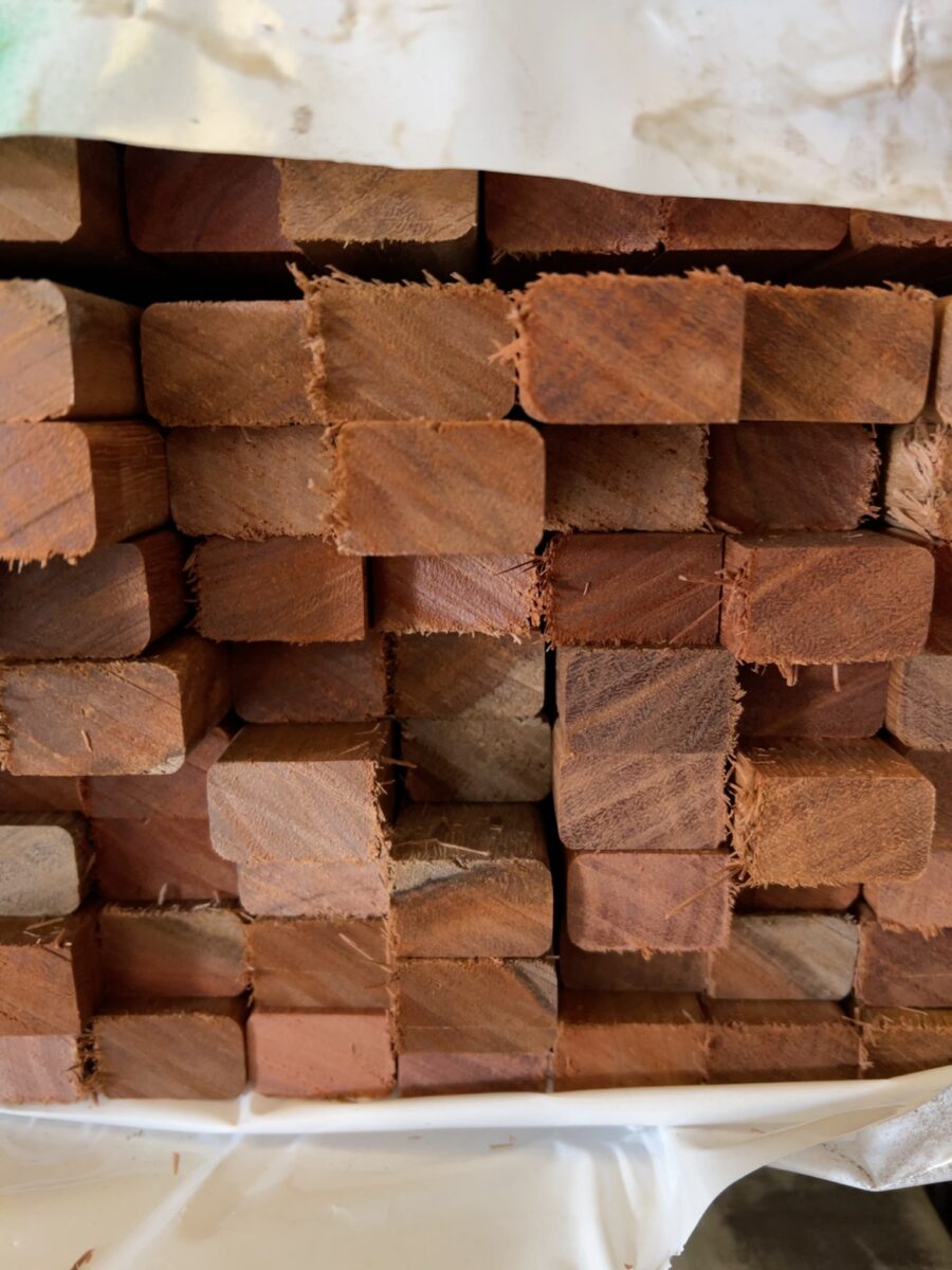 30X19 DAR QLD MIXED HARDWOOD SCREENING-240/0.9