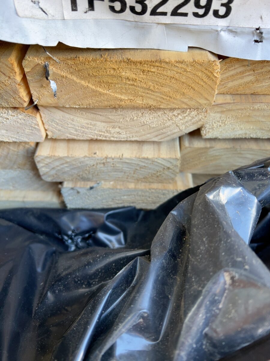 120X35 MGP10 PINE-90/5.4 (THIS PACK IS AGED STOCK AND SOLD AS IS)