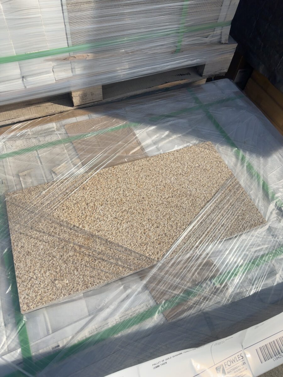 PALLET OF GOLD SEASAME PORCELAIN PAVER 18MM THICK