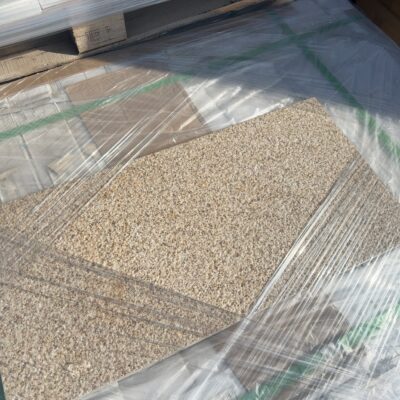 PALLET OF GOLD SEASAME PORCELAIN PAVER 18MM THICK