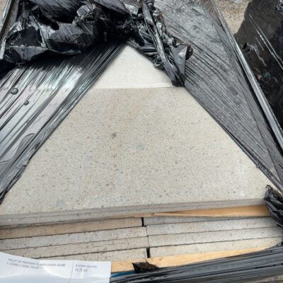 PALLET OF PORPHERY FLAMED PAVERS 600MM X 300MM X 20MM, PALLET 1