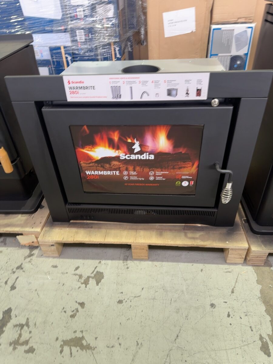 EX DISPLAY SCANDIA WARMBRITE 280i INBUILT WOOD FIRE HEATER, HEATS UP TO 280M2 RRP$1799, SCWB280i-21-0341