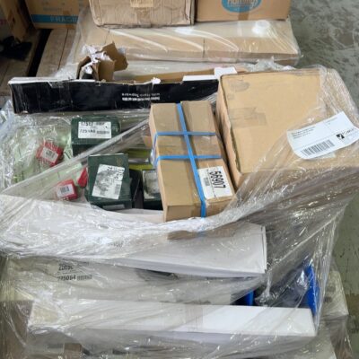 PALLET OF MIXED DESIGNER TAPWARE, SHOWER MIXERS AND BATHROOM ACCESSORIES, SOLD AS IS