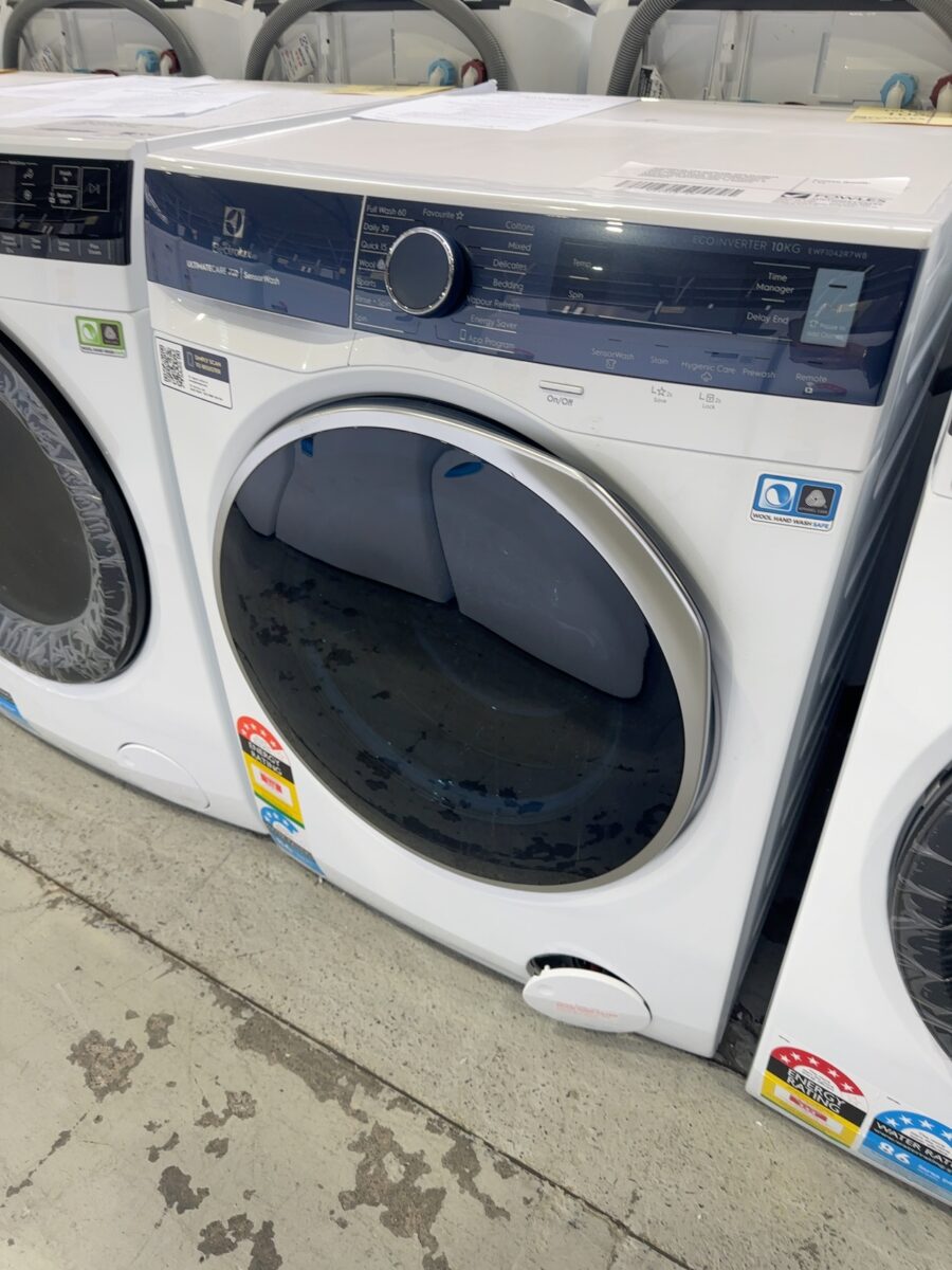 ELECTROLUX EWF1042R7WB 10KG ULTIMATE CARE 700 FRONT LOAD WASHING MACHINE WITH SENSOR WASH, WIFI CONNECTIVITY, LATEST TWIN SENSOR WASH, ULTRAMIX & WOOLMARK CERTIFICATION, 12 MONTH WARRANTY
