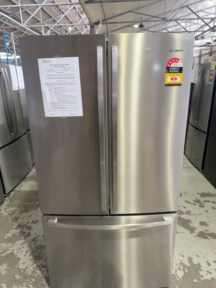 WESTINGHOUSE WHE6000SB FRENCH DOOR FRIDGE, 565 LITRE, 896MM WIDE, WITH FREEZER DRAWER, DUAL SEALED CRISPERS WITH HUMIDITY CONTROL, 4 STAR ENERGY, FLEX SPACE INTERIOR, FAMILY SAFE LOCKABLE COMPARTMENT, 12 MONTH WARRANTY