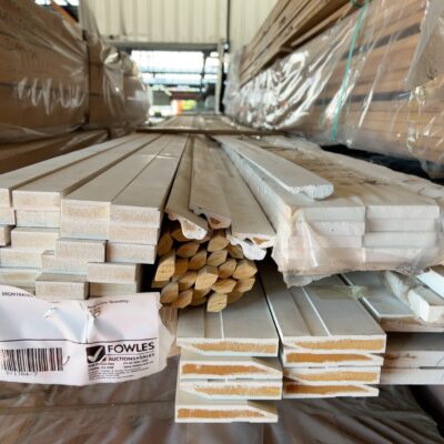 MIXED PACK OF ARCHITRAVES AND TIMBER MOULDINGS