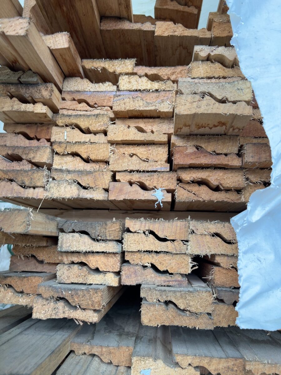 65X19 KD HARDWOOD COLONIAL ARCHITRAVES