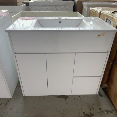 NEW 900MM GLOSS WHITE VANITY WITH CERAMIC TOP- VPB900-431R