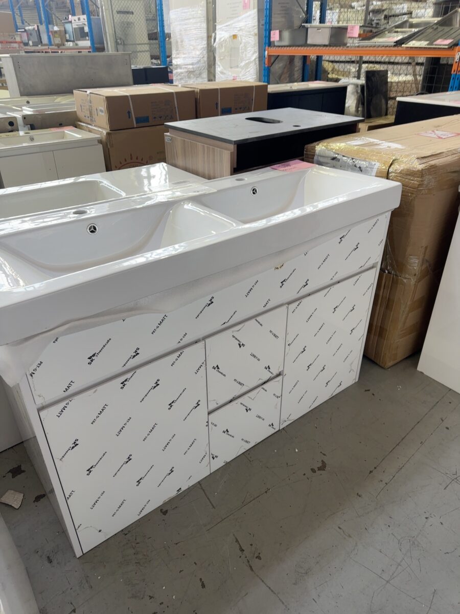 NEW 1200MM GLOSS WHITE VANITY WITH DOUBLE BOWL CERAMIC TOP- VPB1200-208