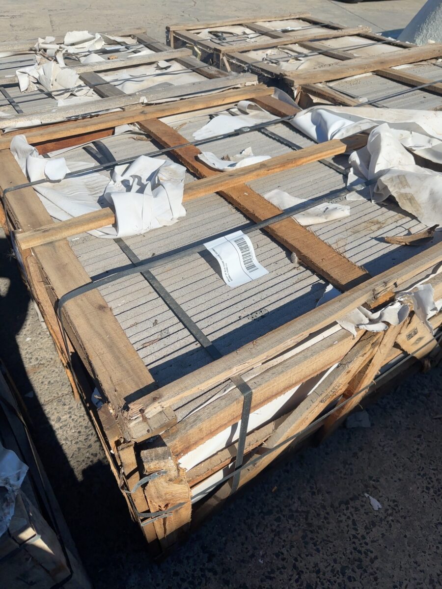 PALLET OF BLUE STONE PAVERS 1000MM X 500MM X 20MM #14