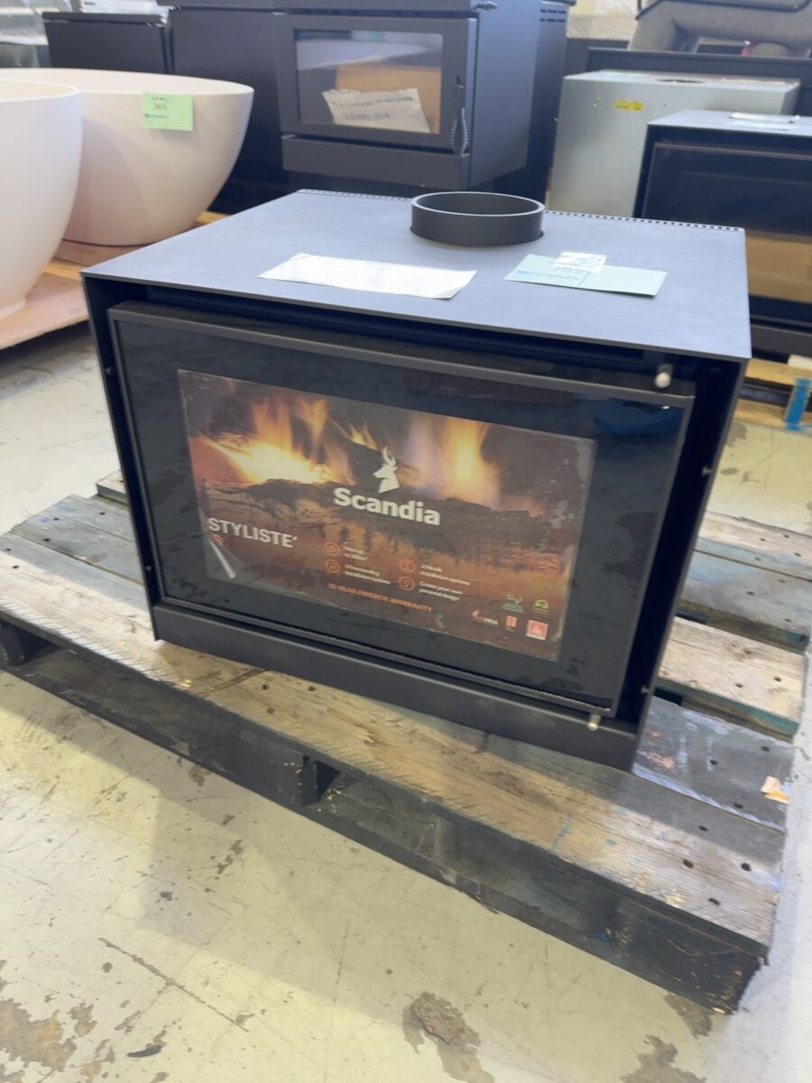 EX DISPLAY SCANDIA STYLISTE 6 SCSTY6 WOOD FIRED HEATER, HEATS UP TO 200M2 RRP$1799 SCSTY6-17-0134