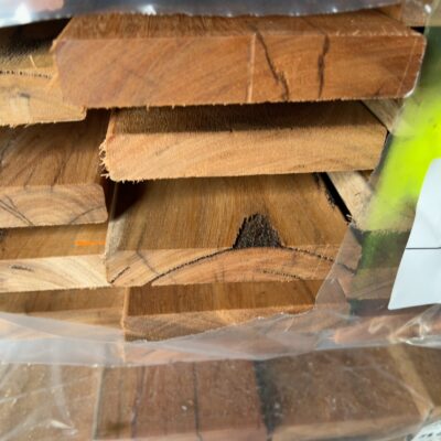 140X25 DARK QLD HARDWOOD FEATURE GRADE DECKING- (PACK CONSISTS OF RANDOM SHORT LENGTHS)